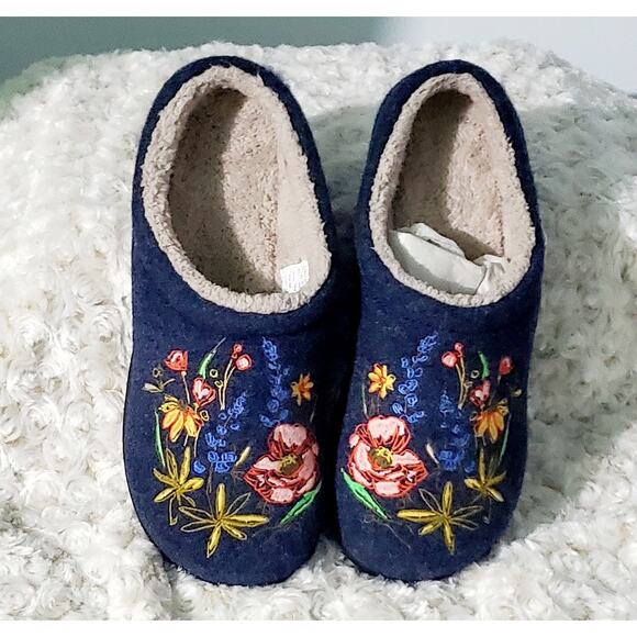 L..L. Bean New Cozy Floral Clog Slippers SIze 10 Warm Cottagecore Comfortable - Picture 2 of 7